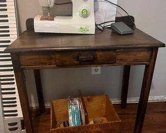 Singer, sewing machine and table