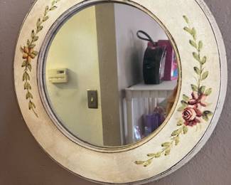 Pretty round mirror