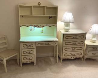  04 Youth Bedroom Set