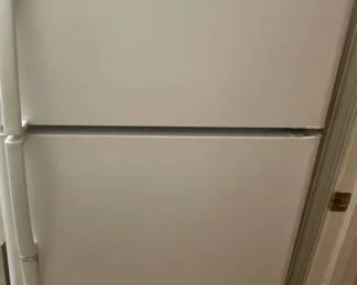 Haler Fridge Freezer 