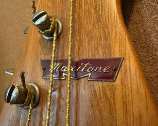 Maxitone Red Bass Guitar
