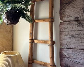 Rustic Wood Blanket Ladder