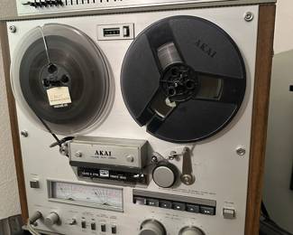 Realistic Twelve Band Stereo Frequency Equalizer, Akai 4 Head Reel to Reel Tape Deck –  GX-255