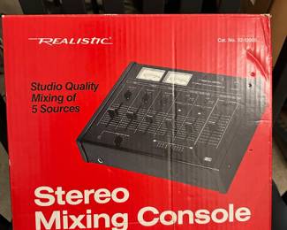 Realistic Stereo Mixing Console – 32-1200B 