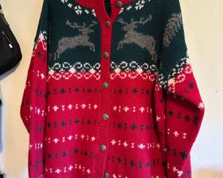 Eddie Bauer Women's 100% Wool Christmas Cardigan – Size Medium
