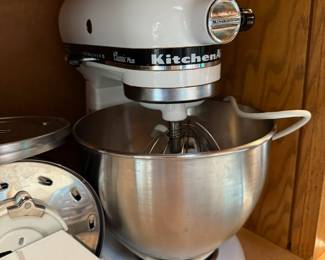 Kitchen Aid Classic Plus White Stand Mixer