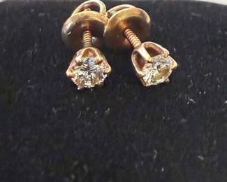 14 Karat Yellow Gold, Diamond Stud Earrings