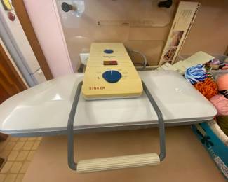 Singer Magic Press Iron