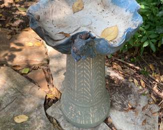Decorative Bird Bath