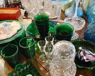 Vintage/MCM Sandwich Forest Green Glassware, Serving Pieces and Plates by Anchor Hocking