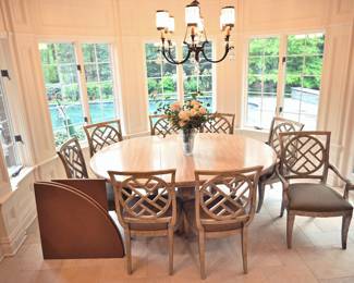 Hickory White 60-80" Round or Oval Kitchen/Dining Table with 8 chairs
