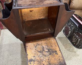 Copper lined humidor 