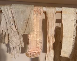 Antique wedding dress accessories 