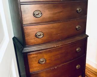 ANTIQUE DRESSER