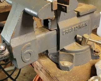 Craftsman 6 vise