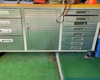 Seville metal workbench
