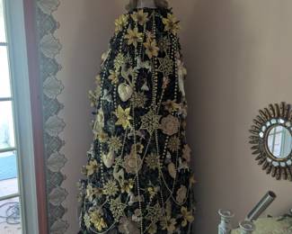 Large Decorated Tree with Topper