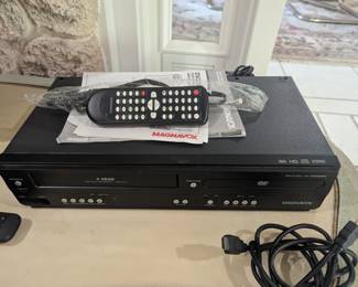 Magnavox VHS DVD Combo