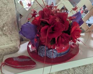 Red / Purple Hat Club