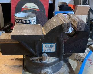 Great Neck Vise