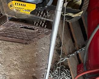 Gas powered edger