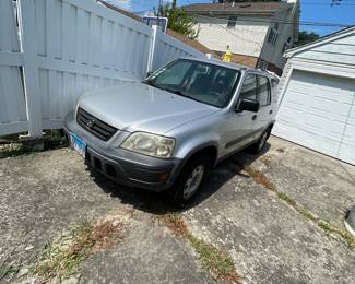 PRESALE ITEM IS FOR SALE NOW!!!! 2000 Honda CRV-LX 4 Wheel Drive, 145,400 original miles, One owner. Send email to movinonestatesalesllc@gmail.com if interested.