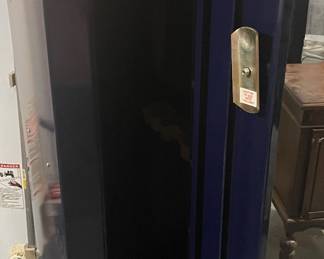 Metal Gun Locker