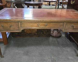 4604  Wooden Desk 