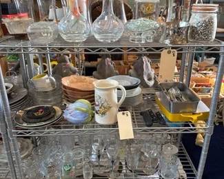 3112  Vases, Glasses, Plates, Cutlery, Figurines 