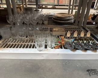 3094  Glass Cups, Wine Glasses and Napkin Ring Holders 