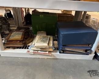 3086  Post Cards, Book, Calendar, Historic Documents 