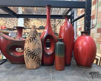 3027  6 Decorative Vases 