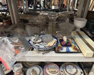 3264  Cork Screws, Egg Cup, Coasters, Knife and Cake Cutter Set 