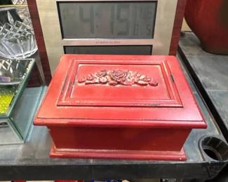 3025  Crystal Bowls, Crystal Vase, Jewelry Box, Decorative Parrot, DVDs, Decorative Box 