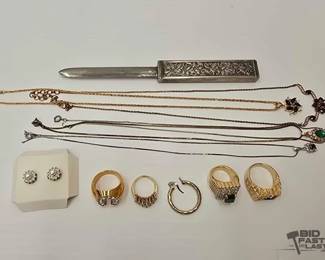 1020  Costume Jewelry 