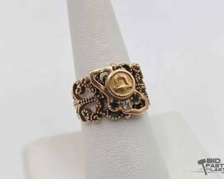 800  10k Gold a Diamond  Emeralds Ring, 7.7g 