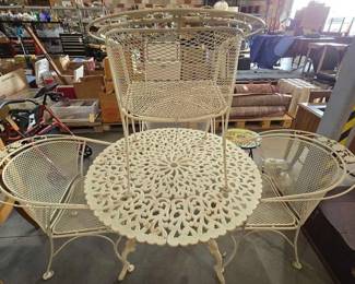 4768  Metal Patio Table with 4 Chairs 