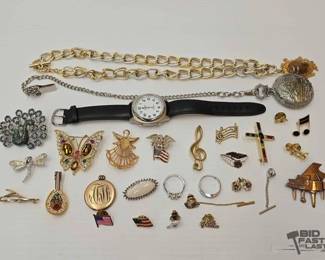 1022  Costume Jewelry 