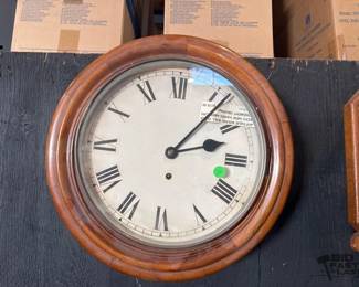 7504  Round Wooden Wall Clock 