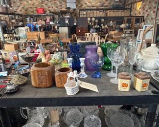 3000  Vases, Candle Holders, Glassware, Salt and Pepper Shakers 