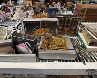 3208  Candle Holder, Silverware, Dish Holder, Goblets 