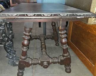 4720  Small Wooden Table 