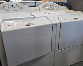 4108  Maytag Neptune Washer  Dryer 