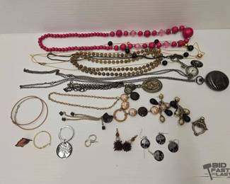 1008  Costume Jewelry 