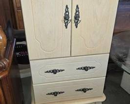 4232  Standing Wooden Jewelry Box 