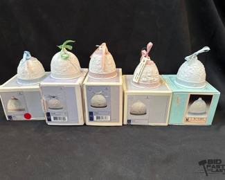 2526  5 Lladro Bells 