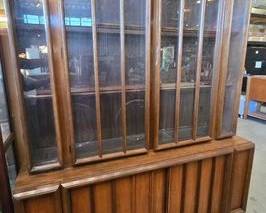 4060  MidCentury Modern China Cabinet 