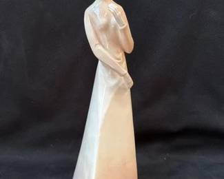 2512  Royal Doulton Sympathy 