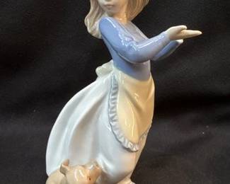 2506  Lladro Nao Puppys Birthday 