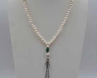 892  Pearl Necklace, 40.5g 